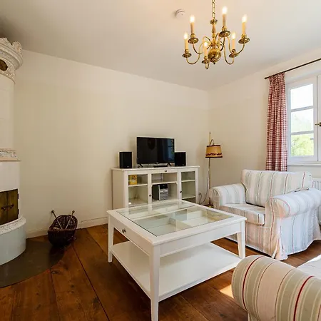 Haushaelfte Udars * Trent