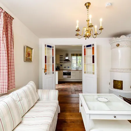 Haushaelfte Udars Trent